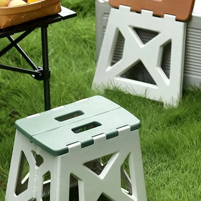 Stool with Handle Lightweight Plastic Foldable Step Stool Home Outdoor FishingChair Simple -slip Convenient and Easy To Carry