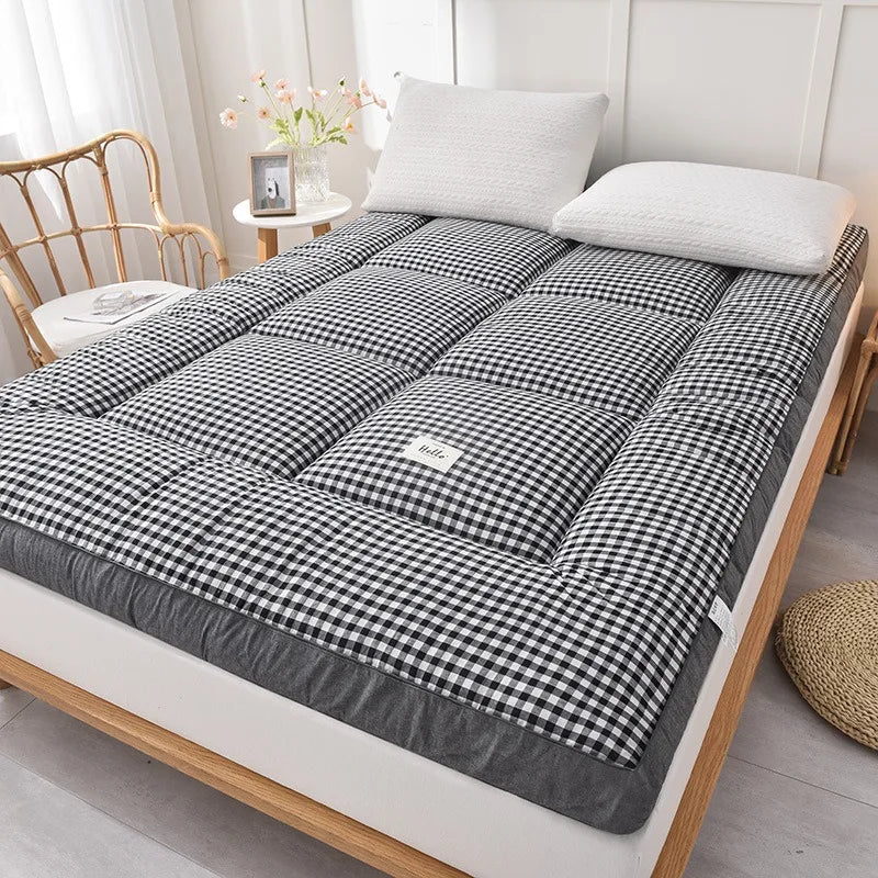 NewestFoldable Lightweight Portable Sleeping Pad/Tatami Mat Japanese Futon Mattress Soft Fabric,Easy Storage & Travel Mattress - Bakesbyemily.com