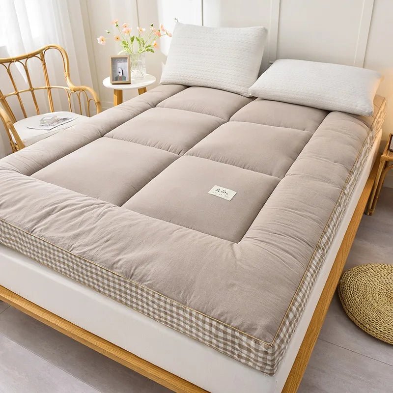 NewestFoldable Lightweight Portable Sleeping Pad/Tatami Mat Japanese Futon Mattress Soft Fabric,Easy Storage & Travel Mattress - Bakesbyemily.com