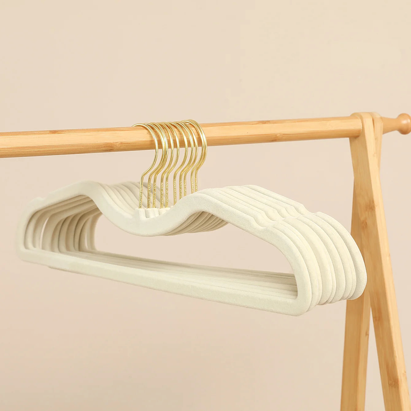 10pcsNew bedroom short neck plush anti slip plastic clothes hanger hanging pants rack enhances wardrobe space,sturdy and durable